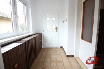 DVOJGENERAČNÝ RODINNÝ DOM V IVANKE PRI DUNAJI - 4