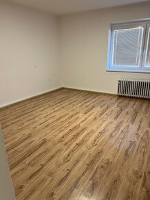 Predaj 3izb byt s balkónom 95m2 Centrum Levice - 4