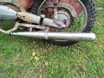 Predám Jawu pionier. Motor po g.o. Pojazdná, bez papierov - 4