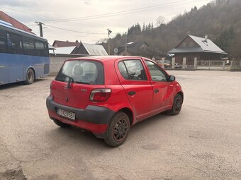Toyota Yaris 5Dverová 1,0/50kw R.V. 2002 - 4
