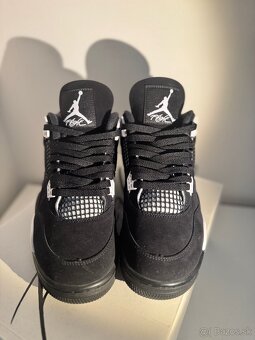 Jordan 4 white thunder - 4