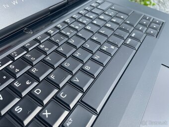 najvyššia konf. - Alienware 15 R4 - CPU i9 / 4k LCD /GTX1080 - 4