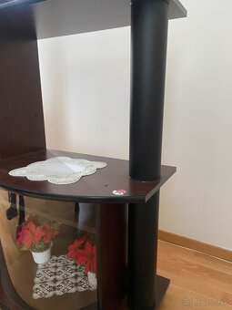 Skrinka pod televízor - 4