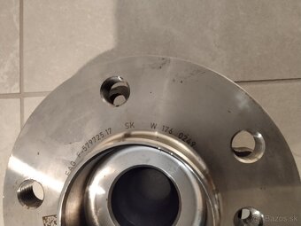 Naboj - 4