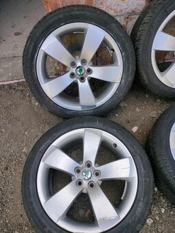 ☀️4ks alu disky orig. Škoda 5x100 R17 pneu 225/45 r17 - 4