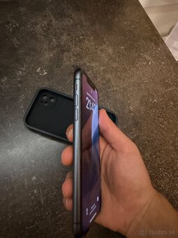 iPhone 11 64GB - 4
