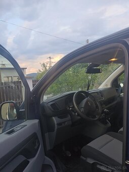 Prenajom 9 miestne auto - 4