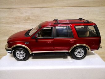 1:18 Autoart, Kyosho modely SUV - 4