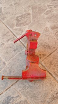 Kovacsky zverak a nakova. - 4