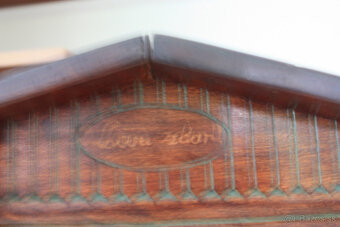 Vyrezávaný poľovnícky bar - 4