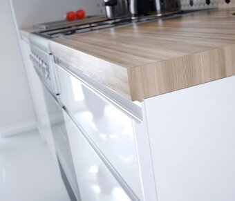 Kuchynská linka(NOVÁ) 200cm /frezovane úchyty - 4
