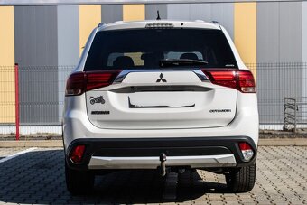 Mitsubishi Outlander 2.2 DI-D, 4X4, AT/6. 110kW - 4
