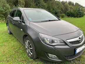 Opel Astra Sports Tourer - 4