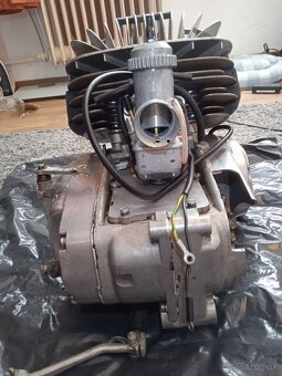 Motor ČZ 513, 250 - nový, kompletní, originál, kross - 4
