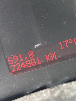 Ford Focus 1.6 TDCi Titanium – motor zadretý - 4