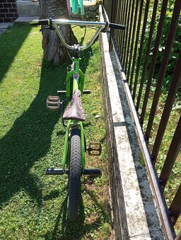 bmx bicykel zeleny - 4