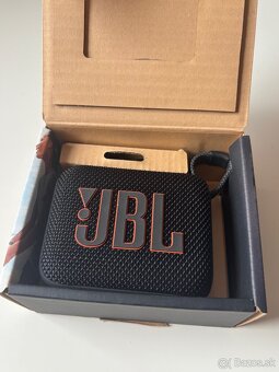 Jbl Go 4 čiernej farby - 4