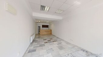 Obchodný priestor v centre Trnavy – ideálny pre vaše podnik - 4