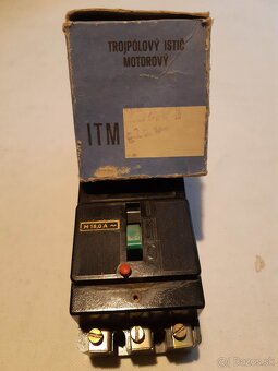 Istič - 3-pólový - 4