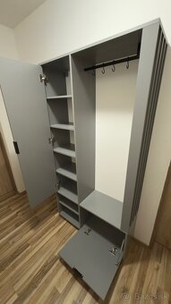 Predsieňová skriňa - 4