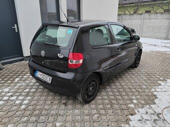 Volkswagen Fox 1.2 benzín 2009 - 4