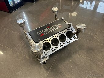 Stolík V8 na objednávku - 4