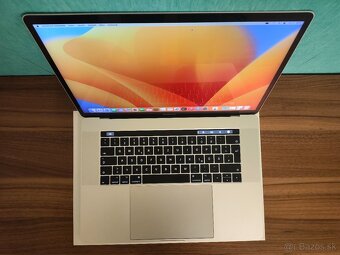 Apple MacBook Pro 15 2017 – i7 / 16GB / 512GB - 4