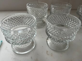 Poháre na zmrzlinu a puding - 4