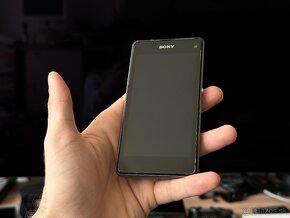 Sony Xperia Z1 compact čierny - 4