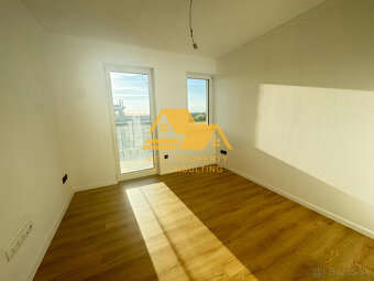 Predám moderný penthouse s veľkými terasami v Nových Zámkoch - 4