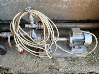 Zahradne cerpadlo 2,2 Kw s elektromotorom 1,1 Kw - 4