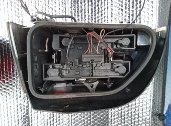 Predám zadné svetlá RENAULT CLIO 1 - 4