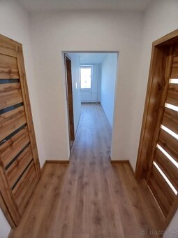 Krásny veľký 2 izbový byt s balkónom. - 4