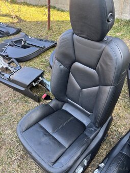 Sedadla Porsche Cayenne 958 - 4