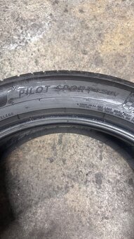 Michelin Pilot Sport 4 SUV 275/45 r20 - 4