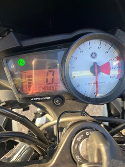 Predám Yamaha yzf r125 - 4