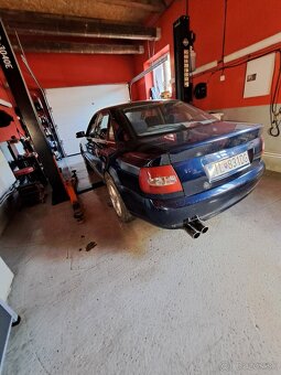 Audi A4 B5 quattro 2.8 V6 - 4