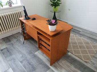 Predam PC stolik - 4