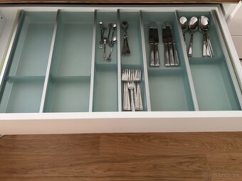 Vložky plastové 2 do 90cm širokých suplikov/Ninka Cuisio/2ks - 4