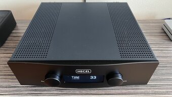 Hegel H400 - 4