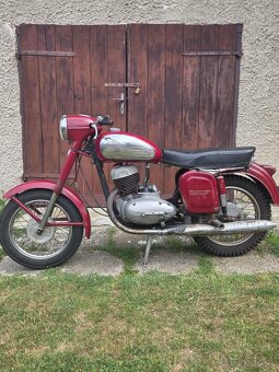 Jawa 250 - 4