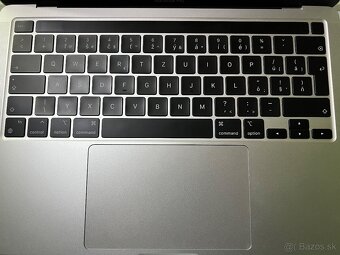 Predám Macbook Pro M2 - 4