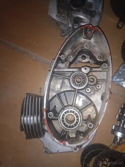 Predám motor na jawu 250 353 - 4
