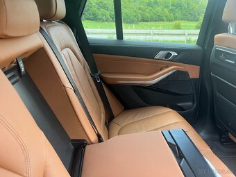 BMW X5, model 2021, 3.0d 210kw, 1. majiteľ - 4