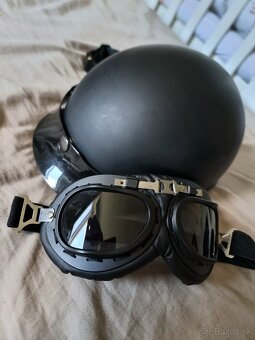 RETRO helma s okuliarmi /L - 4