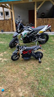 Aprilia Dorsoduro 1200 Factory - 4