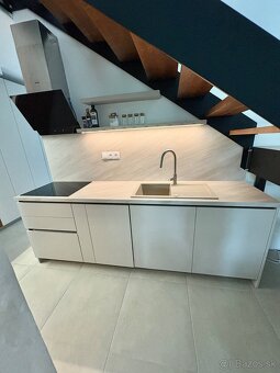 Apartmán s výhľadom na jazero Vinné - 4