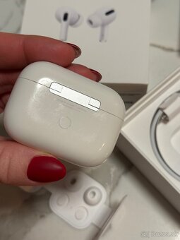 Apple AirPods Pro 1 - super stav - 4