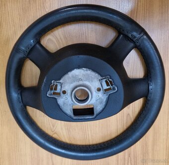 Volant s prílušenstvom na Passat B6 - 4