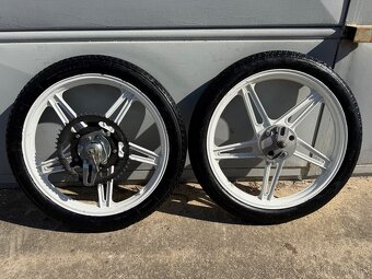 Babetta 210/215 liate kolesa / elektróny - 4